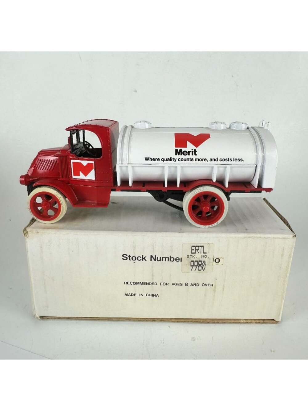 Vintage ERTL 1926 Bull Dog Merit Tanker Truck Bank Die-Cast Model